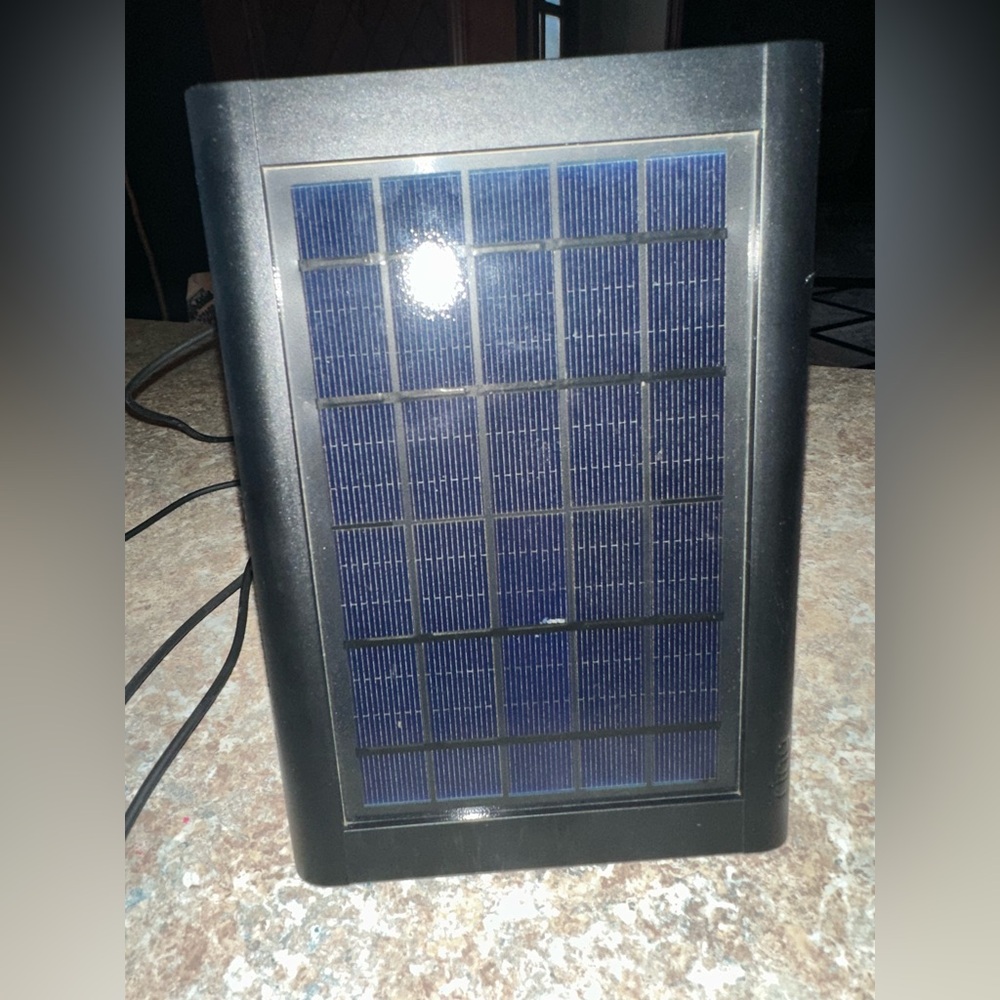Black ring Solar Panel Charger